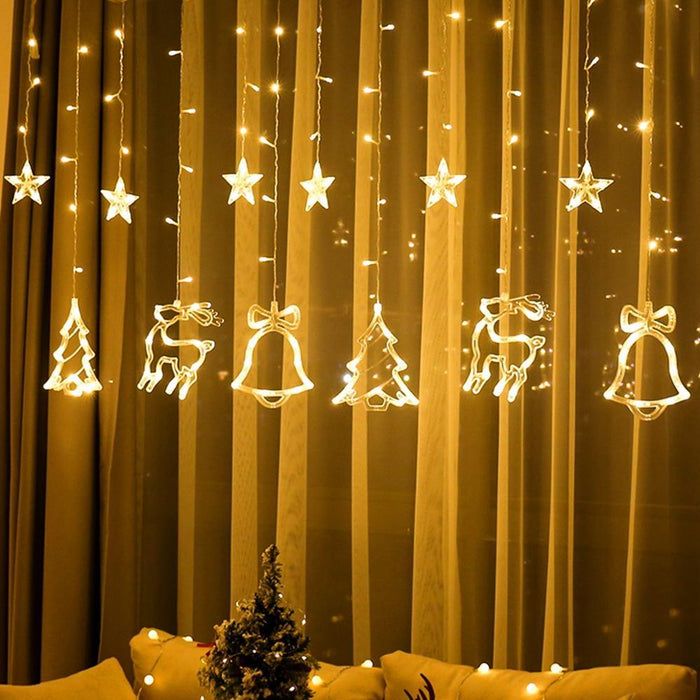 Guirlandes électriques de Noël suspendues